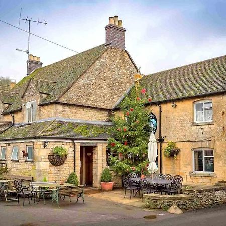 Flynn'S Barn Vila Aylworth Exterior foto