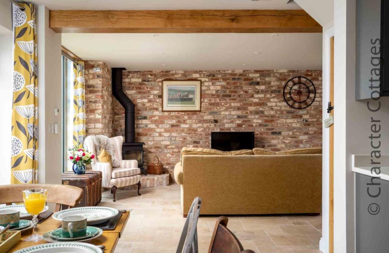 Flynn'S Barn Vila Aylworth Exterior foto